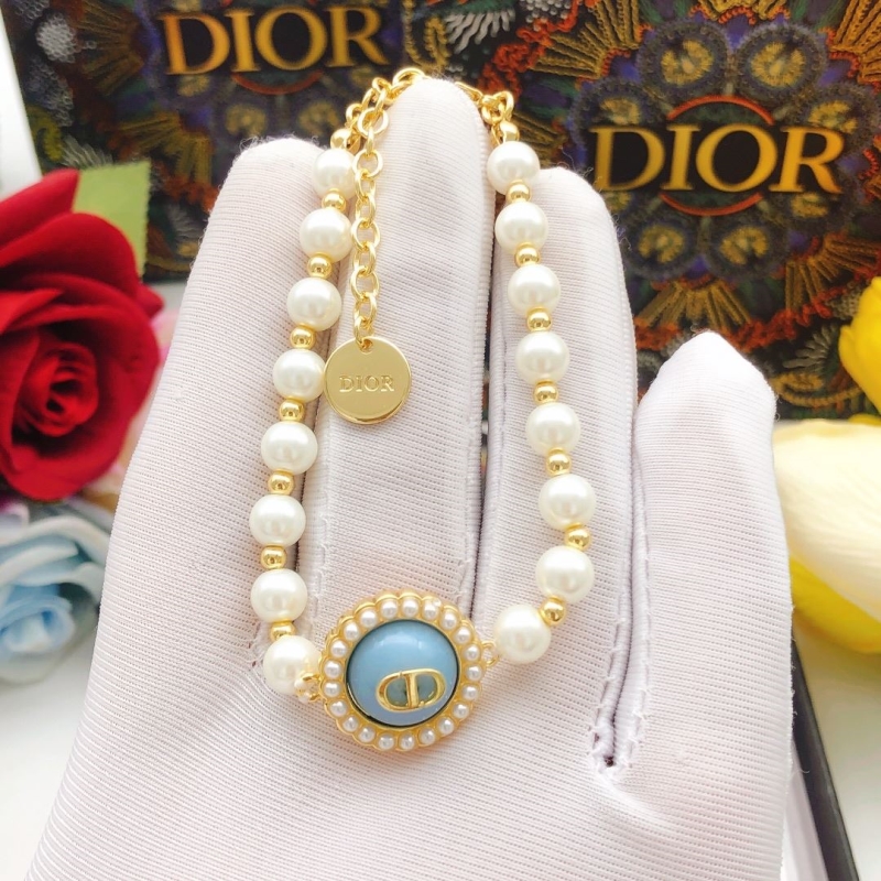 chr1st1an D10r bracelets